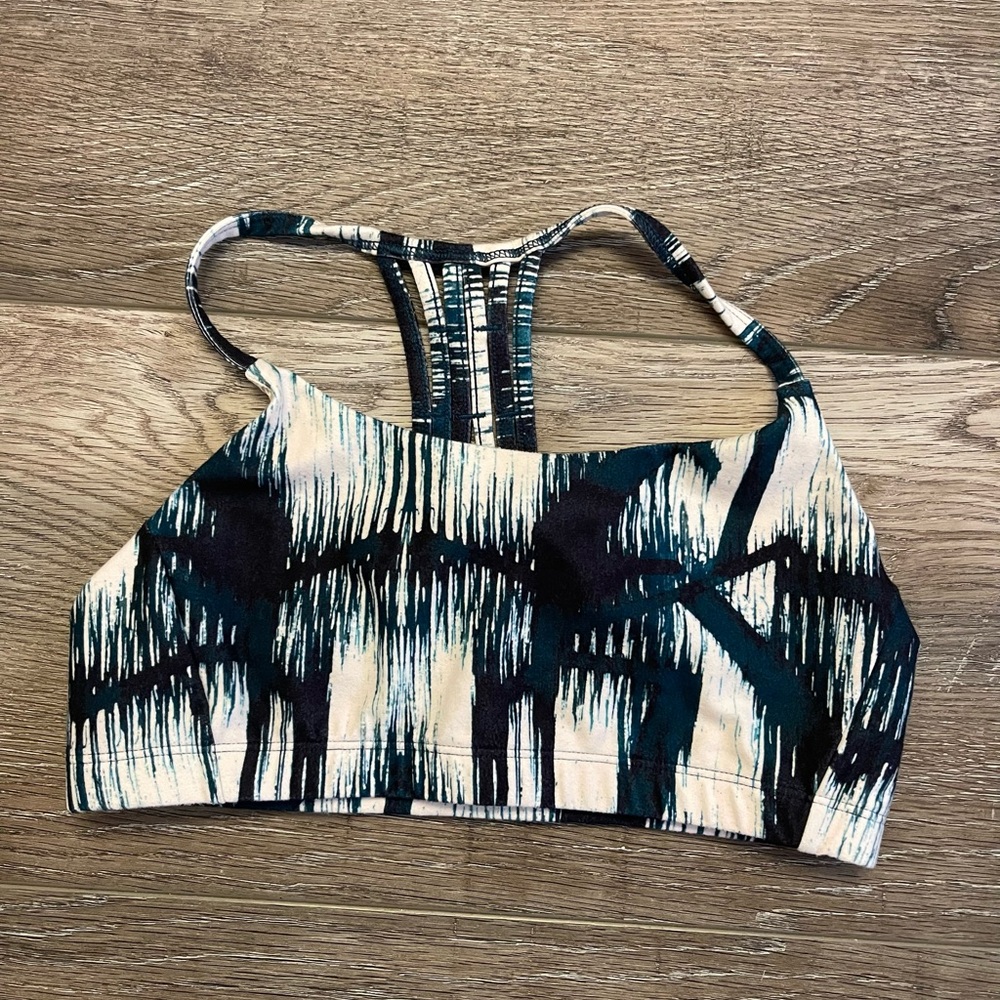 Mossimo Supply Co. Black, blue and Cream Sports Bra like new Size S